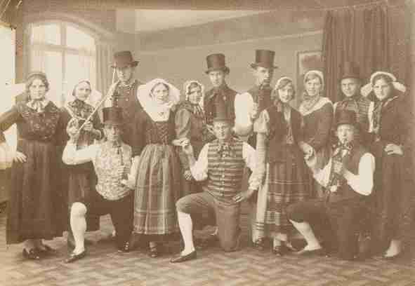 Photo of folk dancers 1930